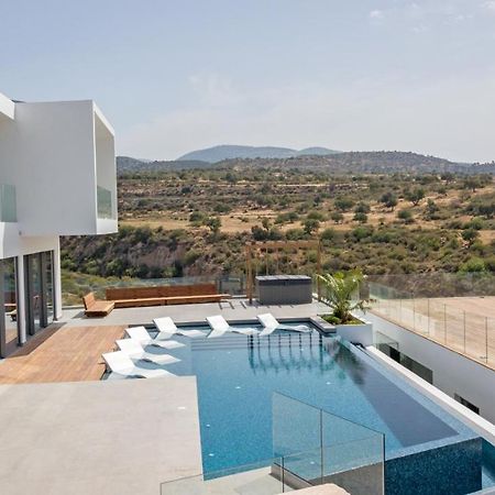 Villa Euphoria Paphos ภายนอก รูปภาพ
