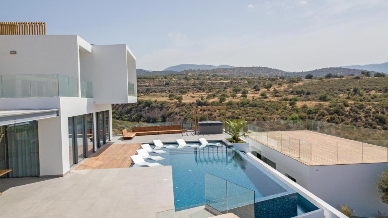 Villa Euphoria Paphos ภายนอก รูปภาพ
