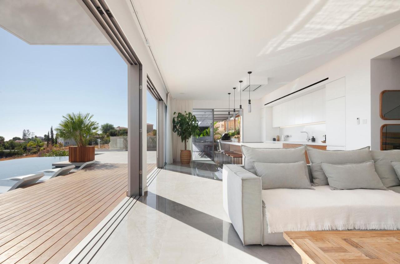 Villa Euphoria Paphos ภายนอก รูปภาพ