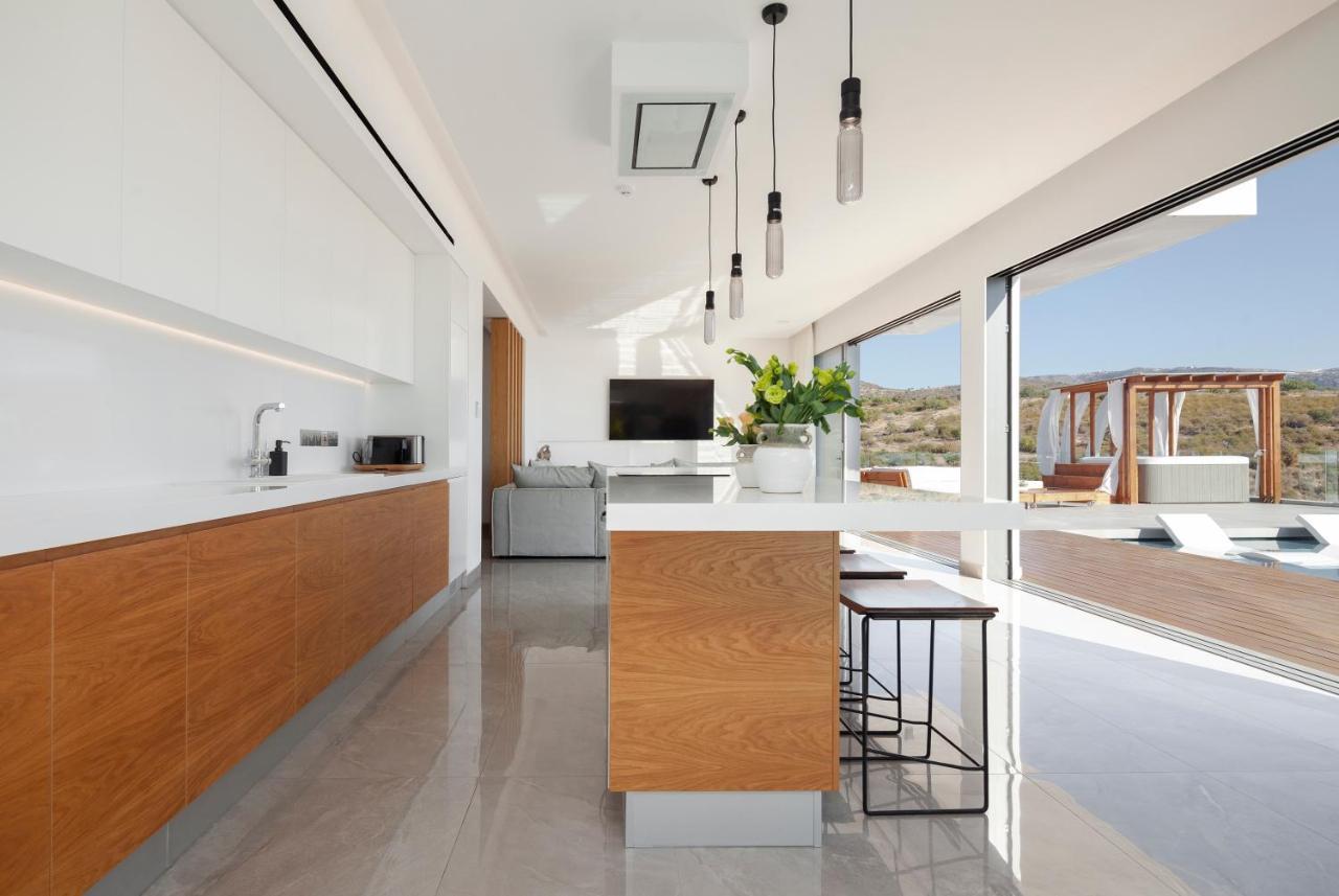 Villa Euphoria Paphos ภายนอก รูปภาพ