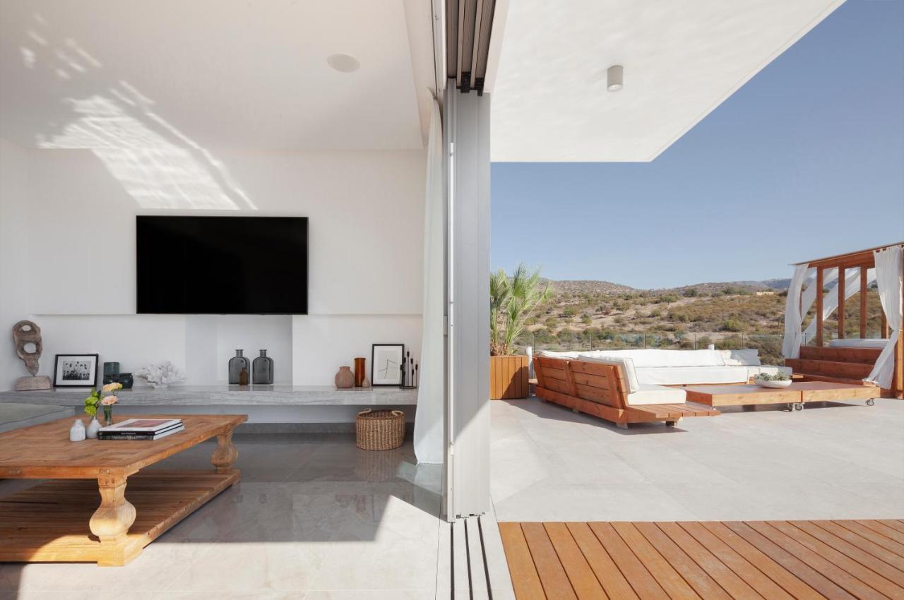 Villa Euphoria Paphos ภายนอก รูปภาพ