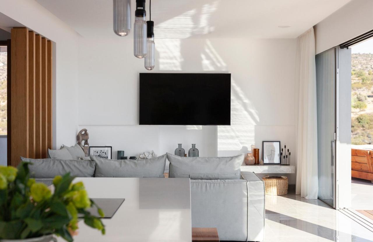 Villa Euphoria Paphos ภายนอก รูปภาพ