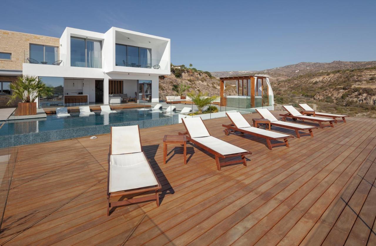 Villa Euphoria Paphos ภายนอก รูปภาพ