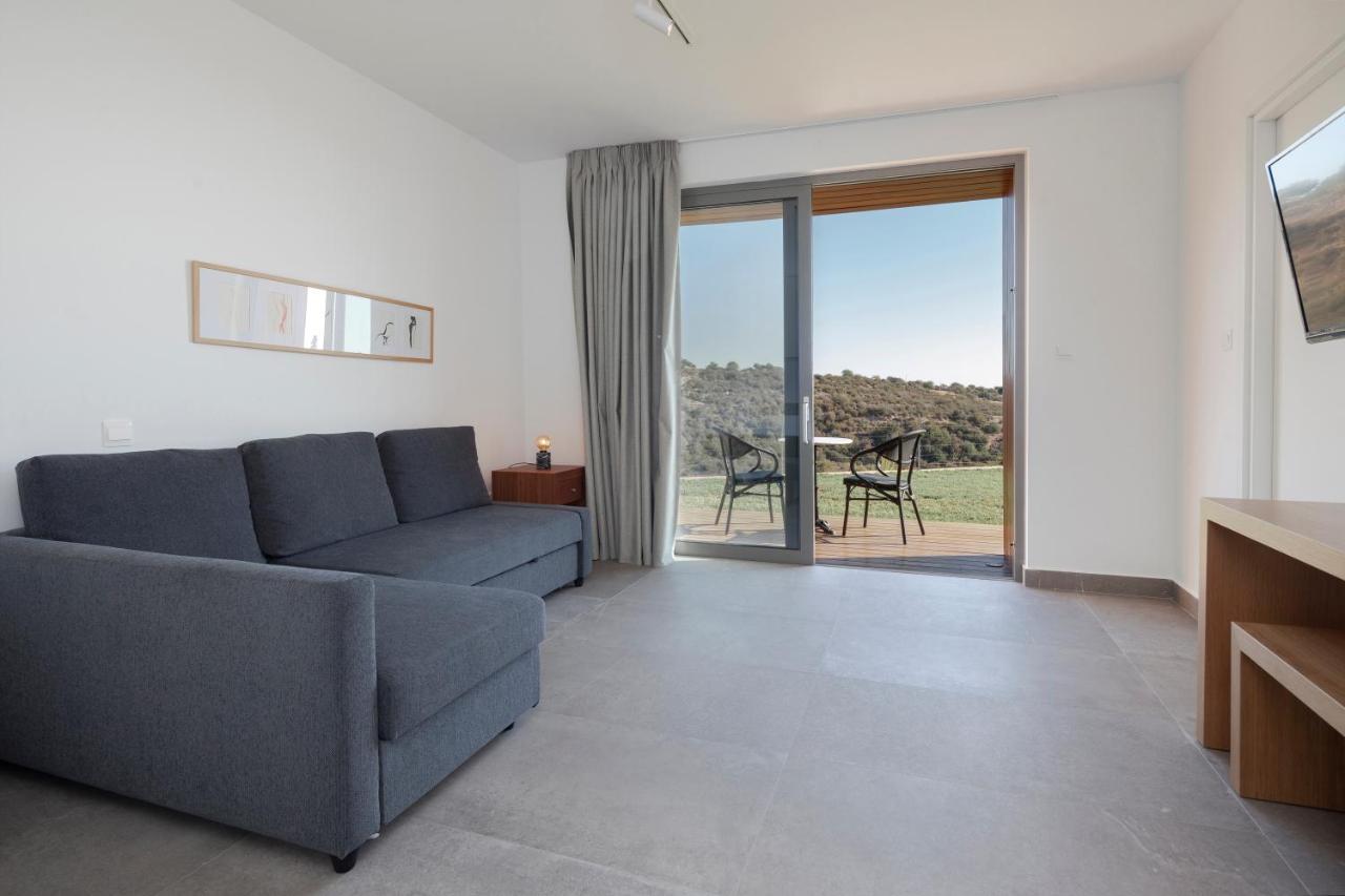 Villa Euphoria Paphos ภายนอก รูปภาพ